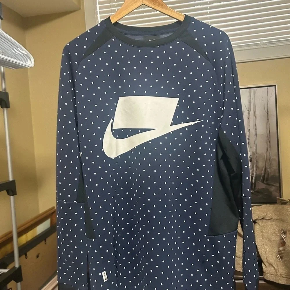 Nike NSW long sleeved mens size M blank logo crew in excellent condition - Picture 5 of 10